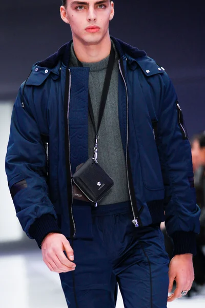 Look 68